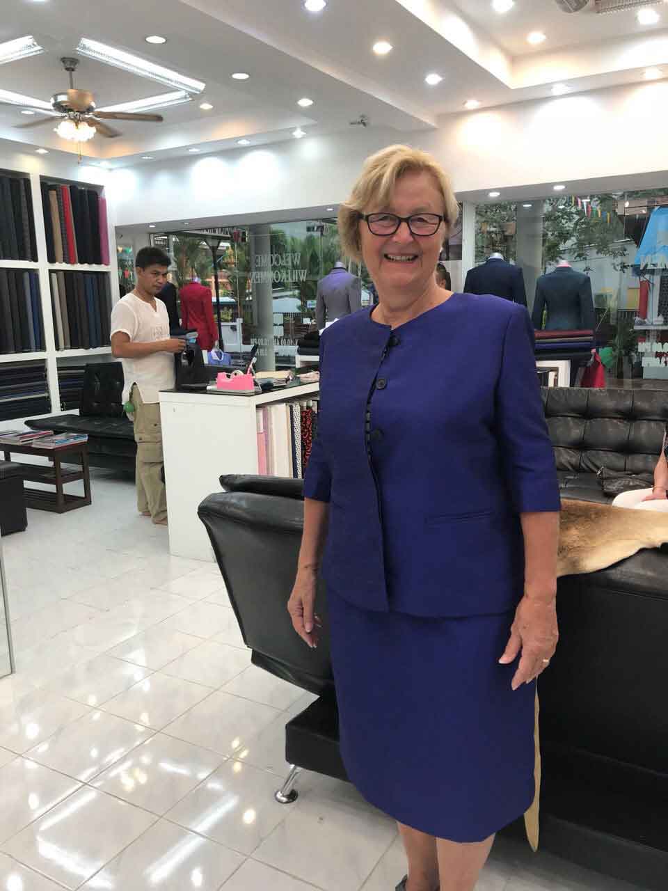 Ladies collection from Custom Tailor based in Khaolak,Thailand.Thailand custom tailor,Khaolak tailor offering Custom made Woman blouse